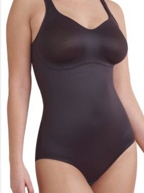 TC Fine Intimates Seamless Wireless Black Firm Control Bodybriefer size 40DD